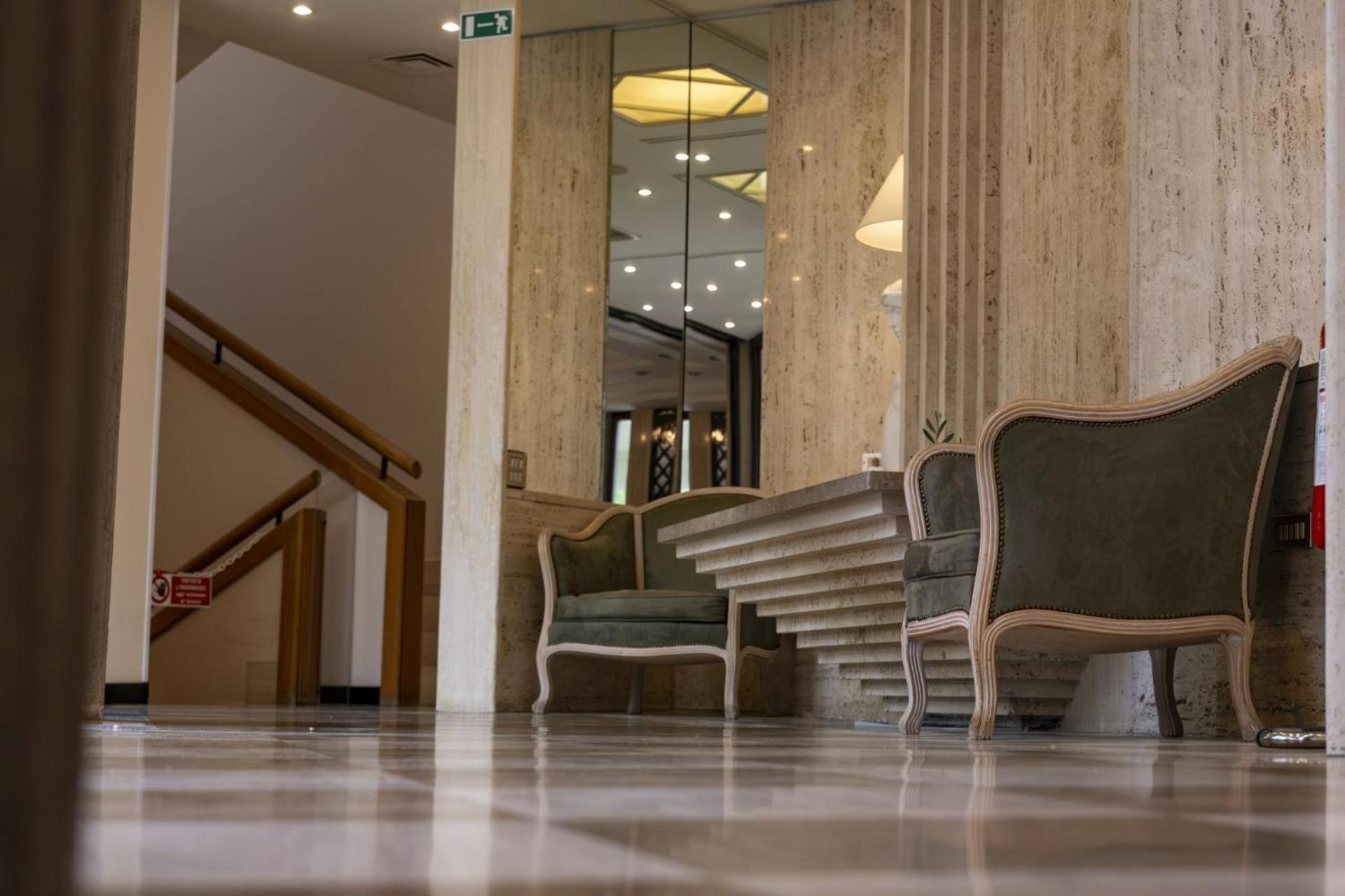Hotel President - Vintage Hotel In Centro リッチョーネ エクステリア 写真
