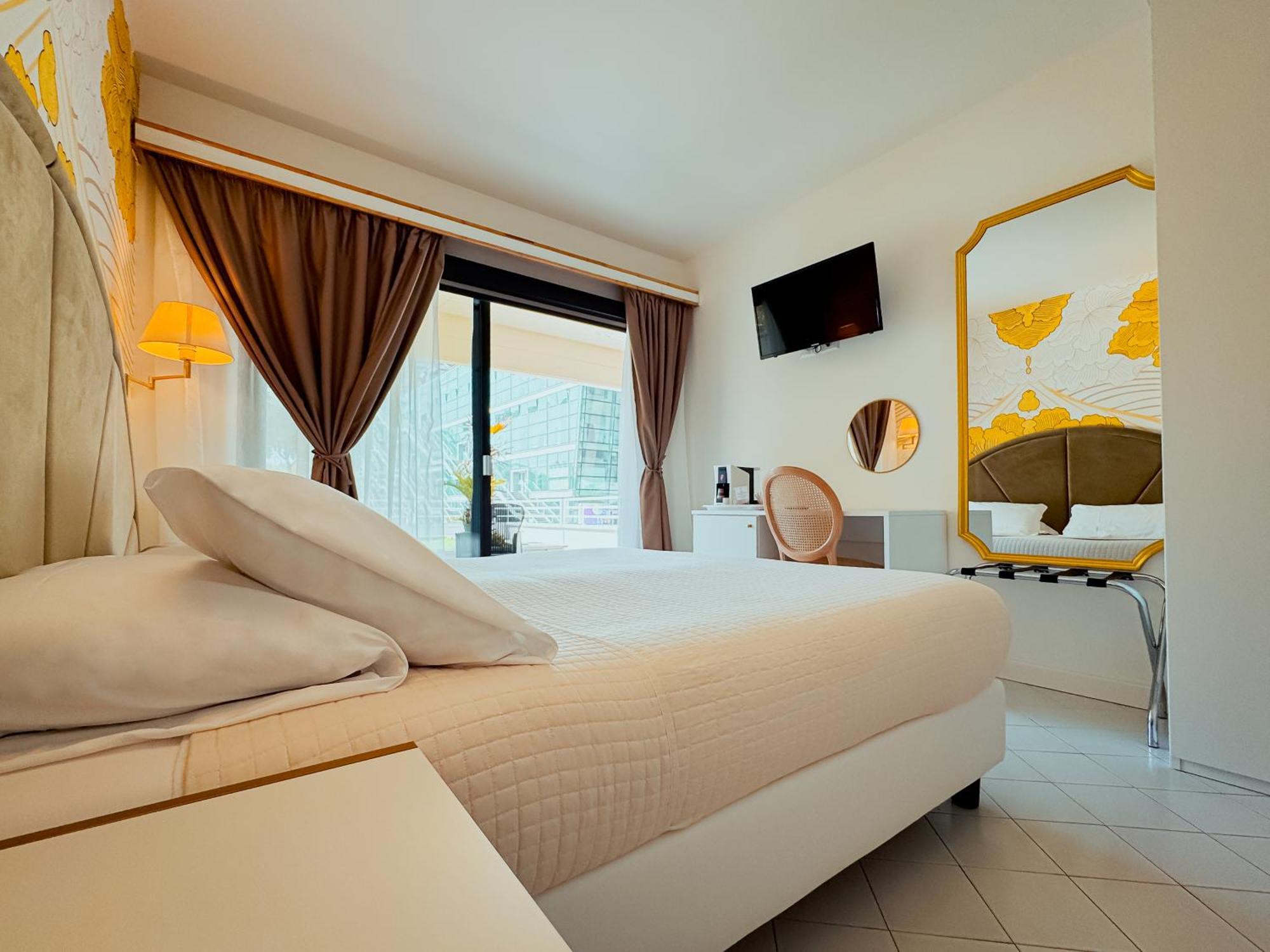Hotel President - Vintage Hotel In Centro リッチョーネ 部屋 写真