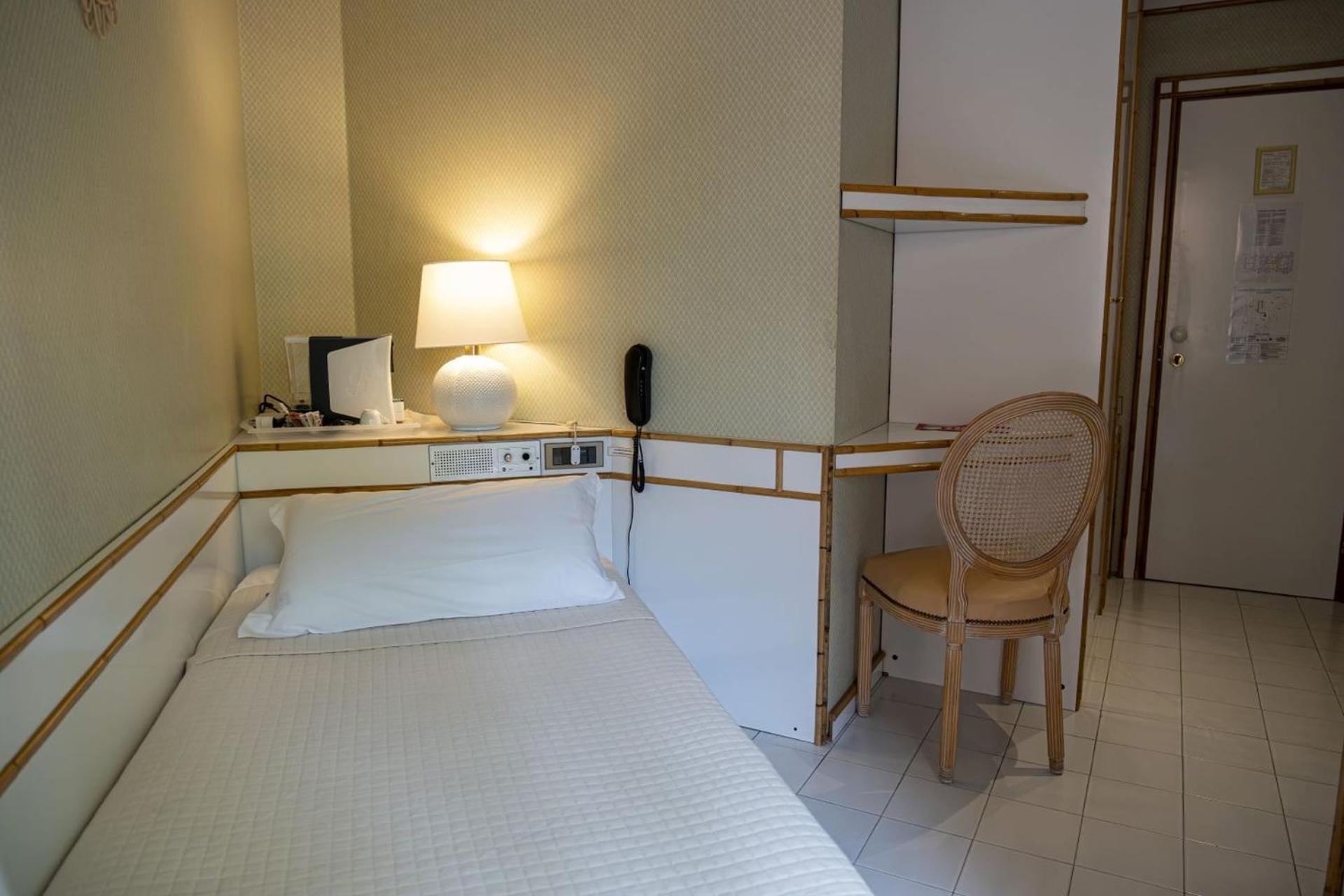 Hotel President - Vintage Hotel In Centro リッチョーネ 部屋 写真