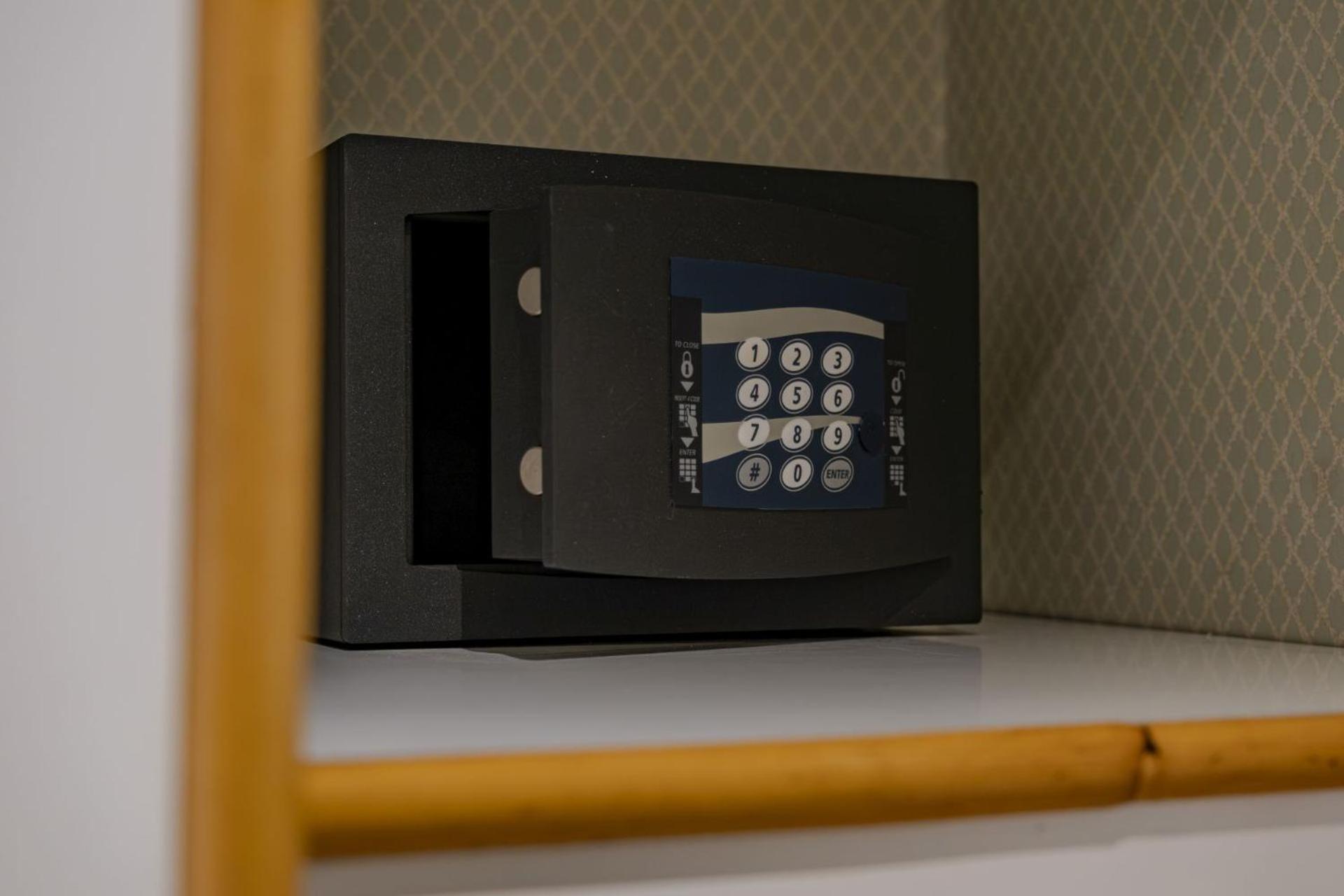 Hotel President - Vintage Hotel In Centro リッチョーネ 部屋 写真
