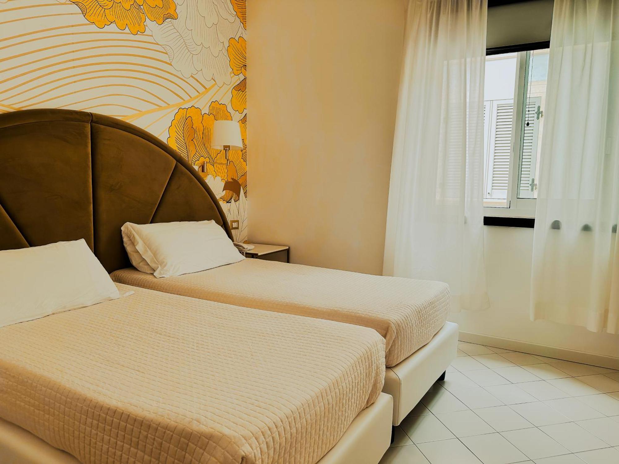 Hotel President - Vintage Hotel In Centro リッチョーネ エクステリア 写真